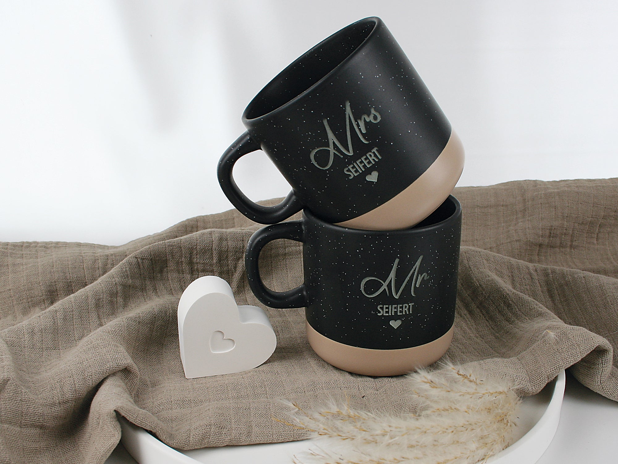 Personalisierte Tasse mit Namen Mr Mrs – Geschenkidee Hochzeit Brautpaar, Hochzeitgeschenk – Geschenk Weihnachten, Geburtstag